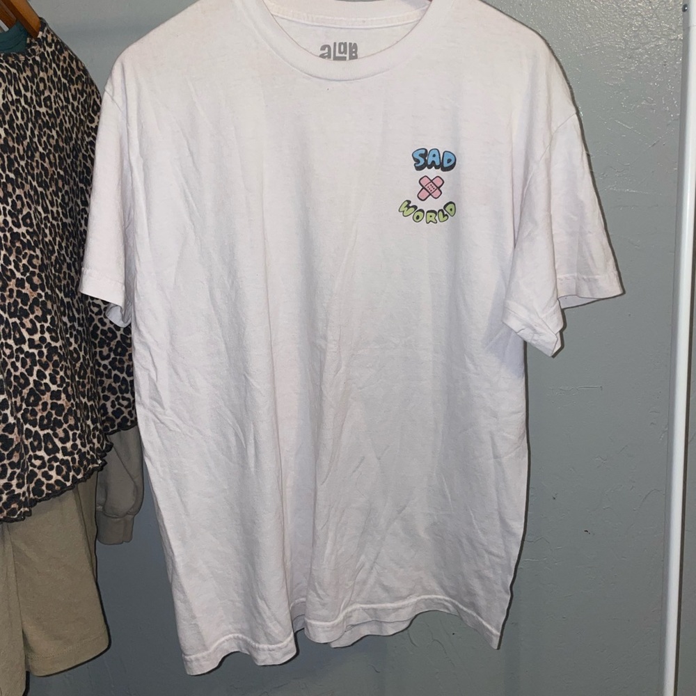 SAD SAD WORLD GRAPHIC TEE